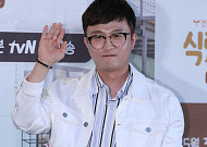 '주식 사기' 이희진, 걸그룹 출신과 결혼…사회 본 박성광 "친분 없어, 모르고 간 것"
