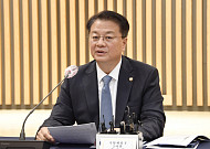 기재차관 "2025년 학령인구 감소ㆍ지역소멸 현실화...즉시 대응"