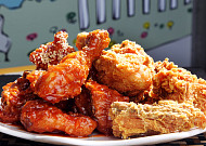‘1인1닭’이 국룰? 프랜차이즈·마트 치킨 크기 따져보니