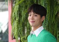 박보검, 태양·전소미와 한솥밥…더블랙레이블 전속계약 체결 [공식]