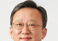 차기 신한은행장에 정상혁 부행장, "영업현장 경험 강점"