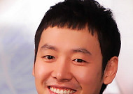배우 김동욱, '마이 백 페이지' 배리어프리 버전 더빙 연기