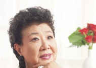 ‘밤안개’ 부른 원로가수 현미, 별세… 향년 85세