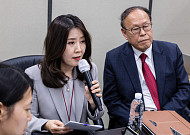 강제징용 피해 유족 10명, 배상금 받기로…"정부 해법 수용"