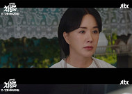 ‘닥터 차정숙’ 엄정화의 담담한 이혼 통보…김병철 혼절
