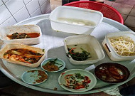 단속반이 남긴 반찬도 다시…딱 걸린 반찬 재사용
