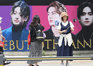 ‘극한’으로 내몰리는 아이돌…K팝 아이돌 시스템 논란 [이슈크래커]