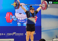 박혜정 금메달·손영희 은메달…한국 역도 33년만 아시안게임 1·2위 집어삼켰다