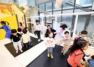 [포토] 서울시립 키즈카페 1호점 개관식 찾은 오세훈