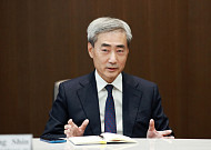 '실용적 매파' 신현송 한은 총재 지명, 향후 통화정책에 미칠 영향은