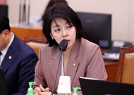 ‘배현진 습격’ 10대, 불구속 수사 방침…보호입원 전환해 조사