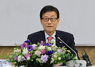윤진식 신임 무협회장 “美 수입 규제 확대 가능성 대비해야”