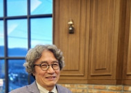 [김정래 칼럼] 젊은이는 아이 생산하는 벤딩머신이 아니다