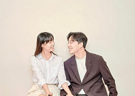 박위 'KTX 낙상 영상' 논란, 아내 송지은에 불똥⋯"남편 관리 잘해" 악플 세례