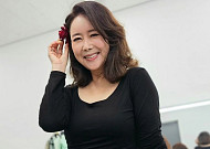 윤영미 "40년 일했는데 전 재산 97만 원…두 아들 명문대 유학 뒷바라지에 '올인'"