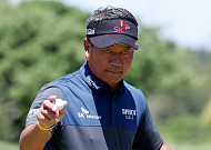 최경주, 54번째 생일날 KPGA 투어 최고령 우승 달성