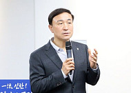 문동권 신한카드 사장 "금융 리더 상상력 갖추고 업권 경계 넘어야"