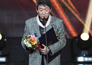 <b>김민기</b>, 위암 투병 끝 별세 향년 73세… 33년간 학전 이끌어