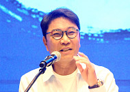 이수만 故 김민기에 5000만 원 조의금…유족들 "마음만 받겠다"