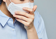 "여름휴가에 마스크 써야 하나?"…수족구병→백일해 동시유행 '빨간불' [이슈크래커]