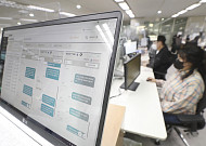 KT, AICC로 고객응대 혁신…AI 상담사가 맞춤형 답변 제공한다 [뉴테크]