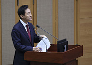 "음해 세력 다 고발해야 하나"...시정질문서 반박 나선 오세훈