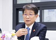 박상우 국토부 장관, 고령자복지주택 방문…“주거복지 정책 흔들림 없이 추진”