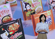 회장이 된 며느리…부도 위기 회사를 10조 기업으로 [이슈크래커]