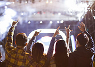 성장 가속하는 팬덤 플랫폼…'K-콘텐츠, 세계로'