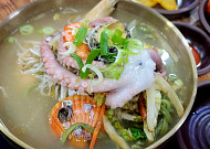 '2TV 생생정보' 오늘방송맛집- 기다려야 제맛, 해신닭칼국수 맛집 '대○○○○○○○○'