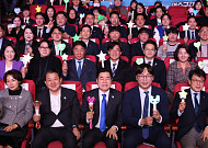 5월 '장미대선' 열리나…2030 구애 나선 野