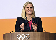 첫 여성·첫 아프리카 출신…IOC 위원장에 커스티 코번트리