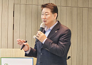 오화경 저축은행중앙회장 "유동성은 충분…M&A 시장 더 열려야"