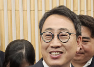 유영상 SKT 대표 "'AI 공급자' 되겠다"