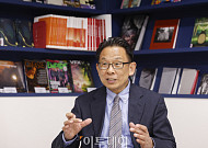 한상준 영진위원장 "중예산 영화 지원 통해 산업 허리 강화할 것" [이슈&인물]