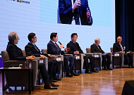 [사설] ‘주 4.5일·정년연장’ 공약 선풍…나라 망가져도 괜찮다는 건가