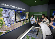 현대건설, '스마트건설기술 시연회'…디지털 트윈·로봇 등 미래 기술 선보여