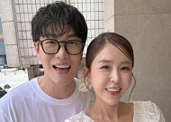 문원, 각종 의혹에 해명과 사과⋯"신지와 함께 걸어가야 할 동반자"