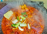 '2TV 생생정보' 스타의 고장-가수 박군의 양평! 솥뚜껑 닭볶음탕 맛집 '양○○○○'