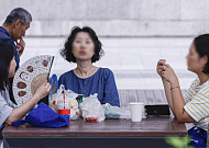 대부분 지역 폭염경보 발효, 체감온도 최고 36도…고령층 온열질환 ‘주의’