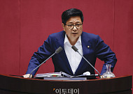 [단독]청소년 폭력물 87건 제재했지만…심의 사각지대 된 '교복 기준'