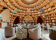 루이비통·구찌, 카페·뷰티까지 확장…불황에 ‘립스틱 효과’ 노린다