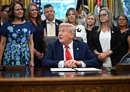 트럼프, 중국 유학생 2배까지 허용⋯공격적인 비자 취소 180도 선회