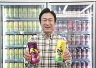 [포토] “묻고 더블로 가” CU, 김응수표 ‘생더블 하이볼’ 나왔다