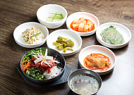 '2TV 생생정보' 오늘방송맛집- 스타의 고장, 남다른 육회비빔밥 맛집 '진○○○'