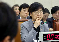 정은경 장관 "국민연금 자동조정장치, 검토는 필요" [국감]