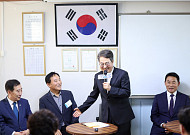 “해가 쨍쨍하면 돈 버는 마을” 김동연, 포천 마치미서 RE100 성공모델 강조