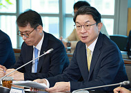 강원 기업에 성장자금 잇는다…금융위, 국민성장펀드 현장 간담회