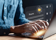 다시 쓰는 이력서, 도전도 배우는 용기 필요