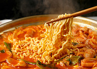 '2TV 생생정보' 오늘방송맛집- 배우 박상면 단골! 부대찌개 맛집 '보○○○'